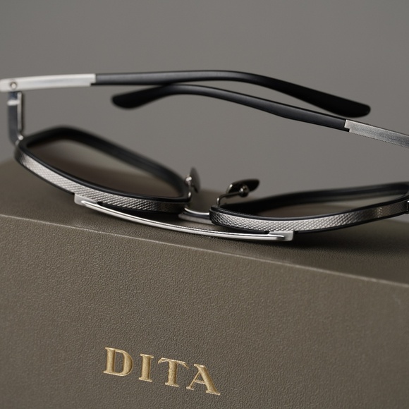 Dita Mach One - Black and Silver - Picture 4 of 9